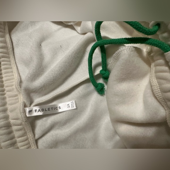 Fabletics fleece lined jogger sweatpants - Picture 3 of 3